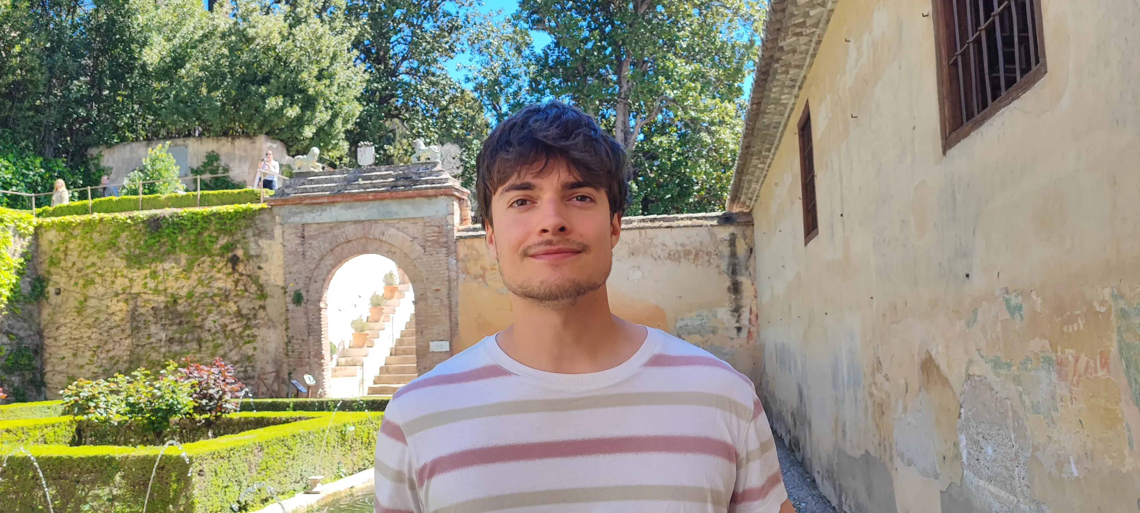 Pol, Co-fundador · Frontend & Design